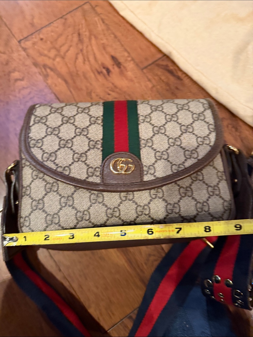 AUTHENTIC GUCCI GG Supreme Canvas Crossbody with Green and Red Web Stripe - Picture 12 of 15
